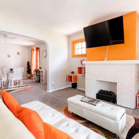 Вилла La Naranja Retreat - Cozy Duplex Near Downtown With Parking, 300 Mb Wifi & Self Check In Кливленд Экстерьер фото