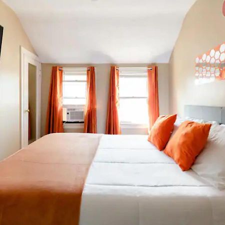 Вилла La Naranja Retreat - Cozy Duplex Near Downtown With Parking, 300 Mb Wifi & Self Check In Кливленд Экстерьер фото