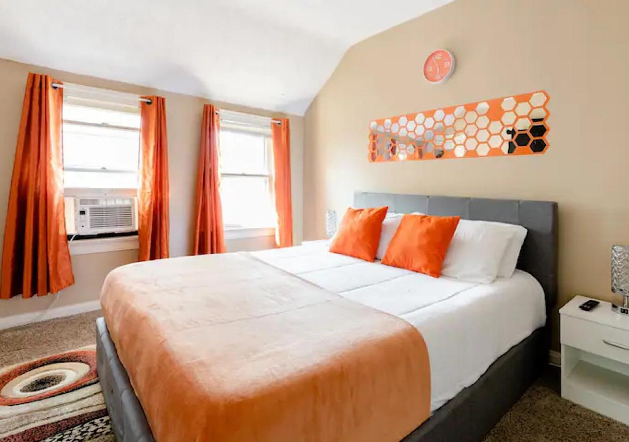 Вилла La Naranja Retreat - Cozy Duplex Near Downtown With Parking, 300 Mb Wifi & Self Check In Кливленд Экстерьер фото