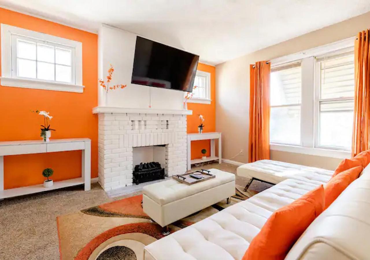 Вилла La Naranja Retreat - Cozy Duplex Near Downtown With Parking, 300 Mb Wifi & Self Check In Кливленд Экстерьер фото