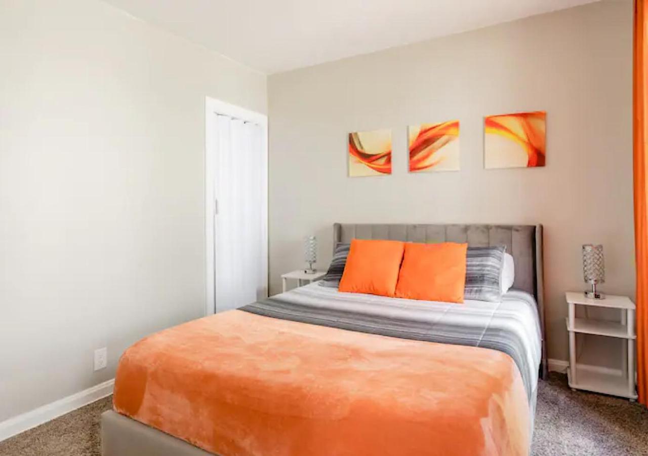 Вилла La Naranja Retreat - Cozy Duplex Near Downtown With Parking, 300 Mb Wifi & Self Check In Кливленд Экстерьер фото