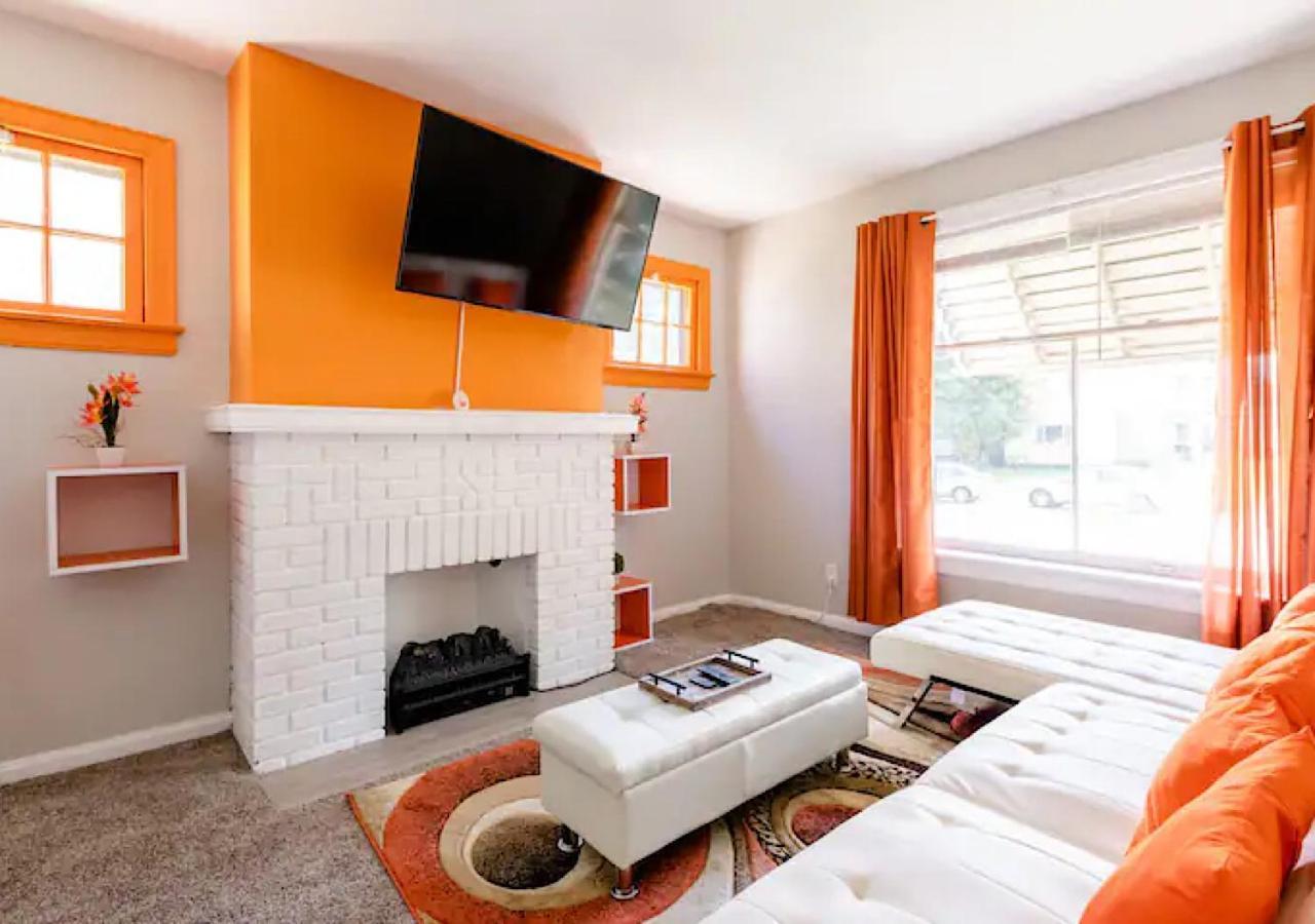 Вилла La Naranja Retreat - Cozy Duplex Near Downtown With Parking, 300 Mb Wifi & Self Check In Кливленд Экстерьер фото