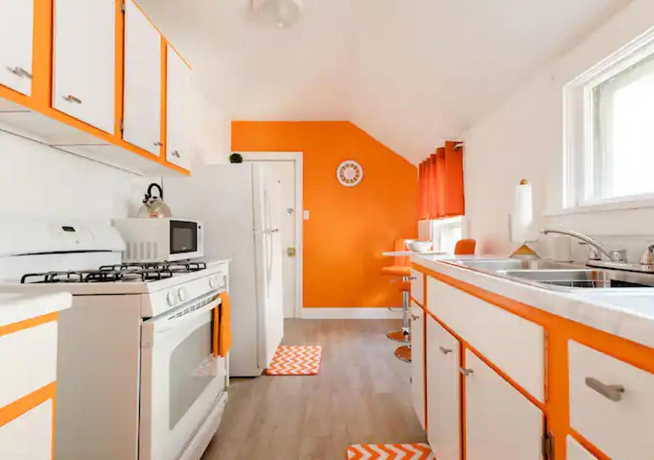 Вилла La Naranja Retreat - Cozy Duplex Near Downtown With Parking, 300 Mb Wifi & Self Check In Кливленд Экстерьер фото